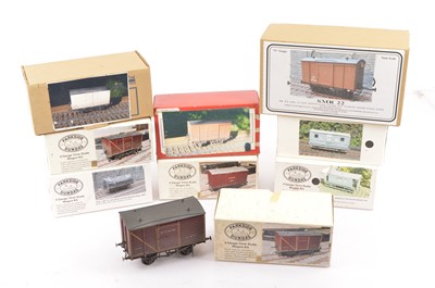 Lot 400 - Parkside Dundas and other makers  0 Gauge kitbuilt LMS  Goods wagons (8)