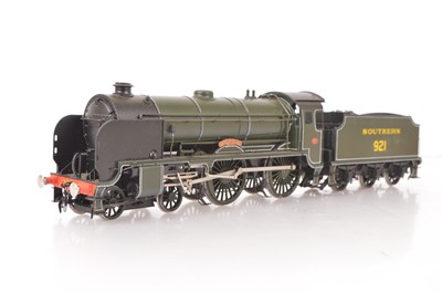 Lot 418 - A 'Finescale Brass' (San Cheng) r-t-r 0 Gauge 2-rail Southern Railway 'Schools' class 4-4-0 Locomotive and Tender