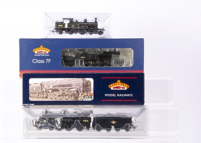 Lot 465 - Bachmann and Hornby 00 Gauge BR black Locomotives and Tenders