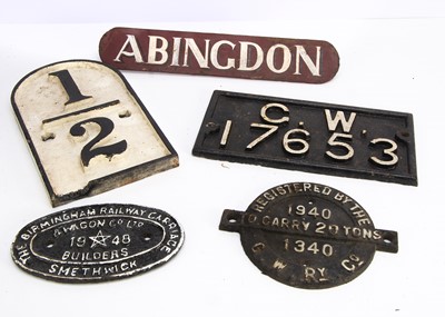 Lot 526 - Cast Iron Railway Wagon Plates Mileage Marker and Sign