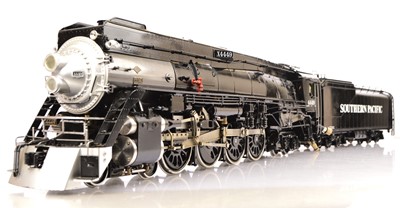 Lot 661 - A Gauge 1 (10mm scale) live steam American Southern Pacific GS4 class 4-8-4 Locomotive and Tender by Accucraft