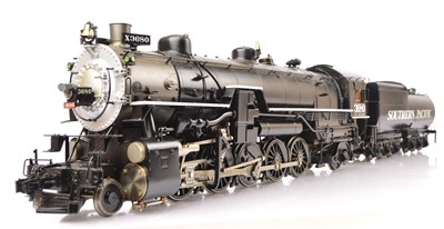 Lot 662 - A Gauge 1 (10mm scale) live steam American Southern Pacific USRA F4/F5 class 2-10-2 Locomotive and Tender by Accucraft
