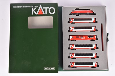 Lot 69 - Kato N Gauge Swiss Glacier Express Train Pack