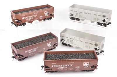 Lot 754 - MTH G Scale American Coal Hoppers (7)