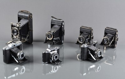 Lot 54 - A Tray of Zeiss Ikon Folding Cameras