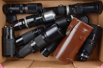Lot 106 - A Tray of Zoom Lenses
