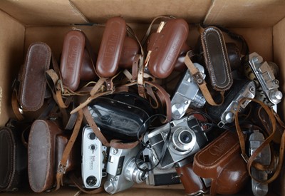 Lot 109 - A Tray of Viewfinder Cameras