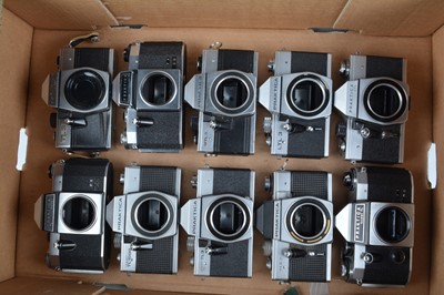 Lot 112 - A Tray of Praktica SLR Camera bodies