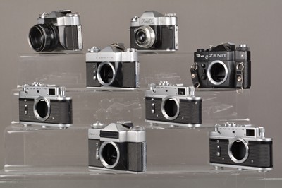 Lot 114 - A Tray of Soviet Cameras
