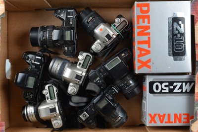 Lot 121 - A Tray of Pentax SLR Cameras