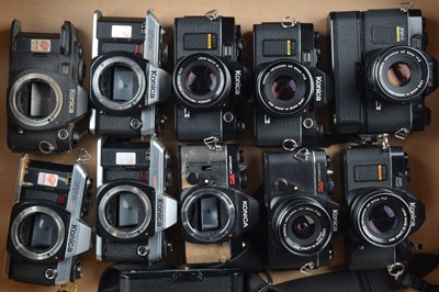 Lot 124 - A Tray of Konica SLR Cameras