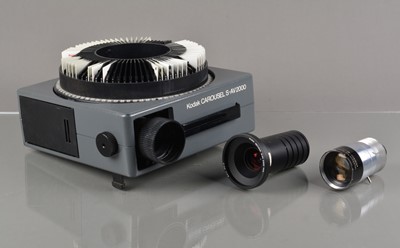Lot 141 - A Kodak Carousel S-AV2000 Slide Projector