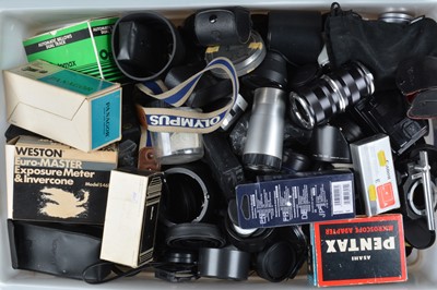 Lot 154 - A Large Box of Camera Related Accessories