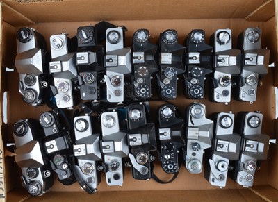 Lot 162 - A Tray of Eastern Bloc SLR Camera Bodies