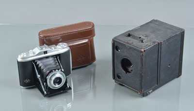 Lot 186 - A Quarter Plate Sliding Box Camera