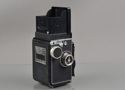 Lot 205 - A Rolleicord V TLR Camera