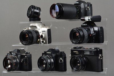 Lot 206 - A Group of SLR Cameras