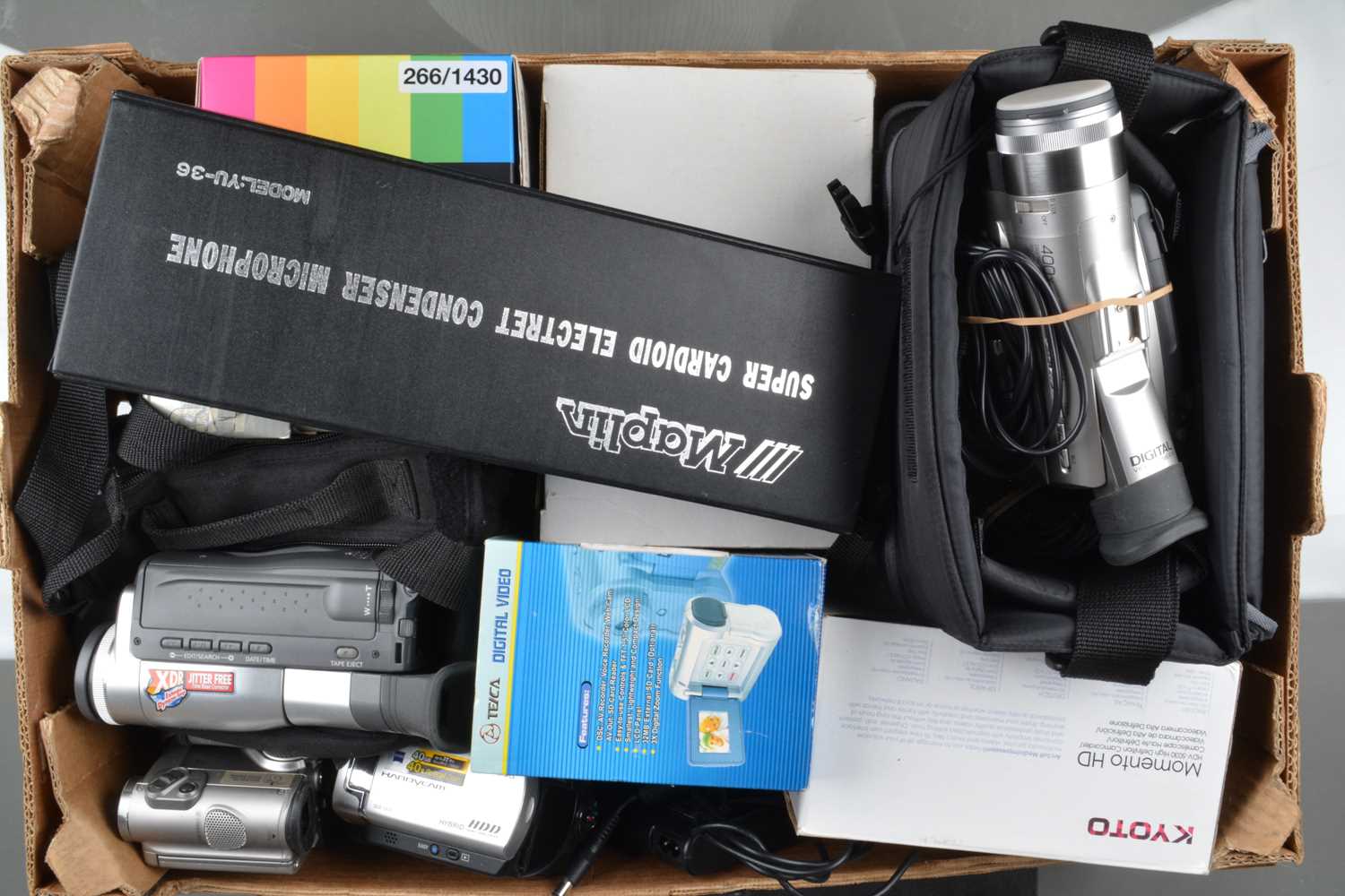 Lot 252 - A Tray of Camcorders