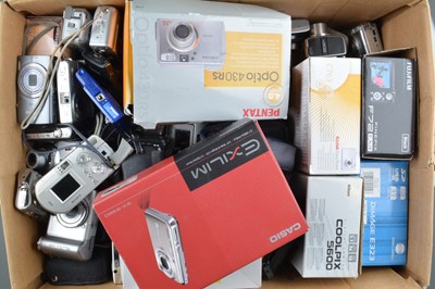 Lot 253 - A Box of Digital Compact Cameras