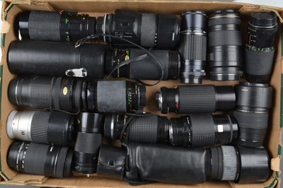 Lot 255 - A Tray of Zoom Lenses