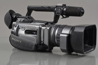 Lot 265 - A Sony DCR-VX2100E Mini DV Digital Video Camera