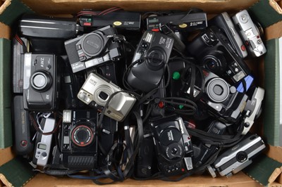Lot 270 - A Tray of Compact Cameras