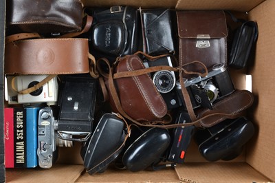 Lot 286 - A Tray of Various Cameras