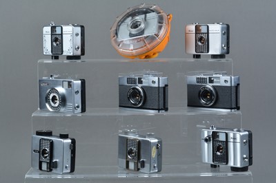Lot 289 - A Tray of Ricoh Half Frame Cameras