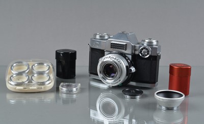 Lot 320 - A Zeiss Ikon Contaflex Super SLR Camera