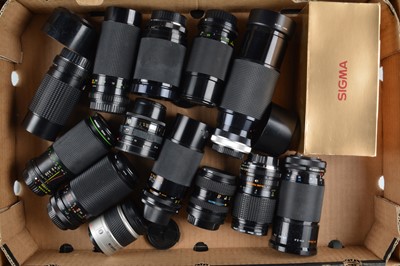 Lot 342 - A Tray of Zoom Lenses