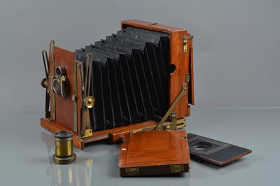 Lot 365 - A Houghton's Sanderson Half Plate Mahogany & Brass Camera