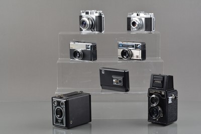 Lot 410 - A Tray of Various Cameras