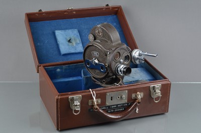 Lot 464 - A Bell & Howell Filmo 70 DA 16mm Cine Camera