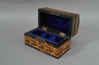 Lot 142 - A Tunbridge trinket box