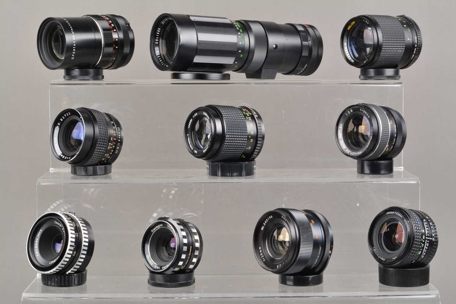 Lot 526 - A Tray of M42 Mount Lenses
