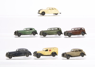 Lot 1 - 30 Series Dinky Toys