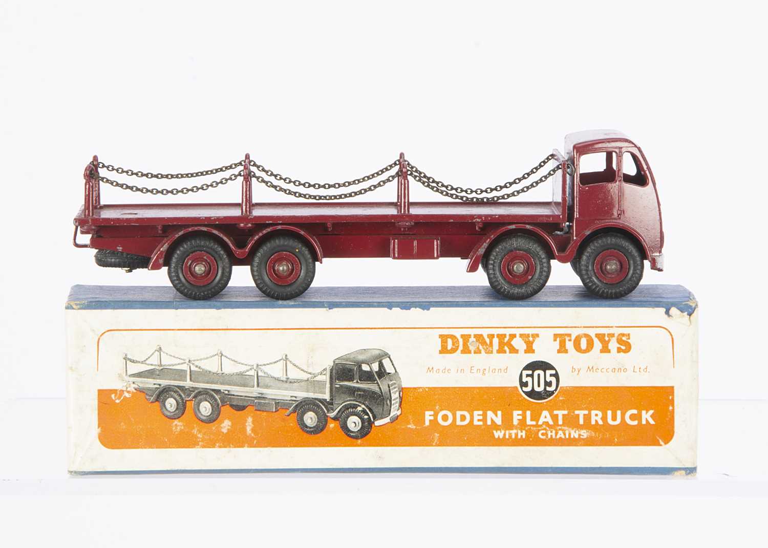 Lot 24 - A Dinky Toys 505 Foden Flat Truck With Chains