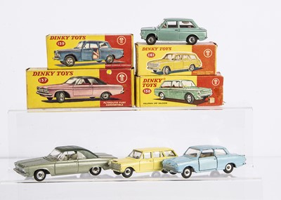 Lot 102 - 1960s Dinky Toy Cars