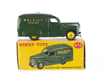 Lot 122 - A Dinky Toys 472 Austin Van 'Raleigh Cycles'