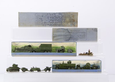 Lot 131 - Pre-War Military Dinky Toys