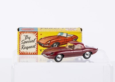 Lot 251 - A Corgi Toys 307 'E' Type Jaguar