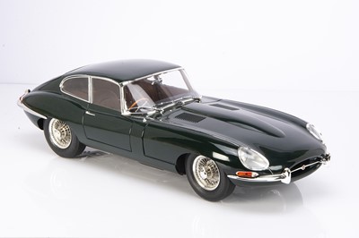 Lot 401 - DeAgostini 1:8 Build The Jaguar E-Type