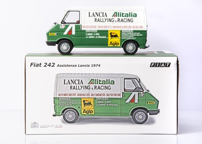 Lot 409 - Laudoracing 1:18 Resin Fiat 242 Lancia Team Assistance Van 1974