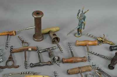 Lot 179 - A large collection of 19th century and later corckscrews