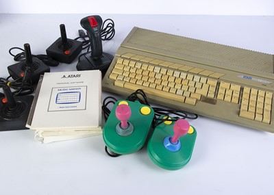 Lot 586 - Atari 520ST Computer, Accessories & Games