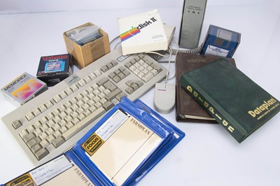 Lot 589 - An Apple II Europlus Personal Computer