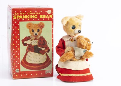 Lot 712 - A Linemar Toys (Japan) Battery-Operated Spanking Bear