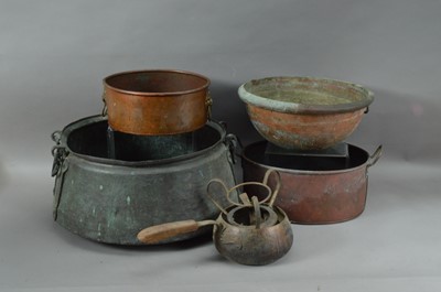 Lot 207 - A collection of Victorian and later copper items