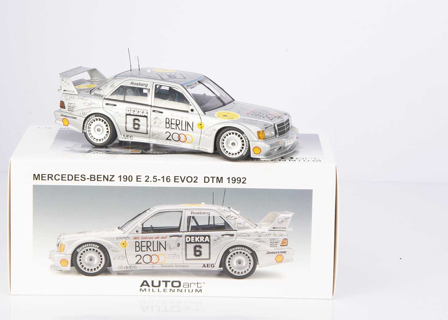 Lot 403 - AutoArt 1:18 Mercedes-Benz 190 E 2.5-16 Evo 2 DTM 1992