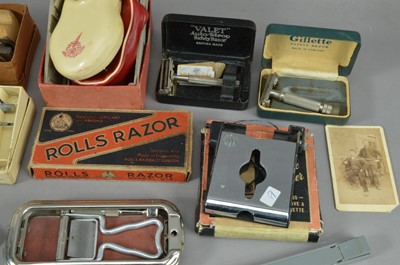 Lot 227 - An assorted collection of razors and other shaving accessories